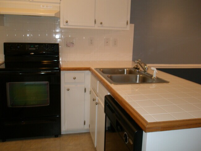Cocina - 2330 Vineyard Dr