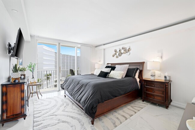 Foto del edificio - 3580 S Ocean Blvd