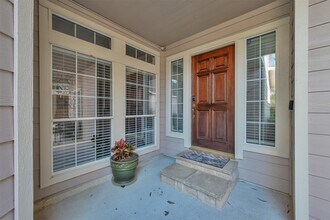 Building Photo - 115 E Greenhill Terrace Pl