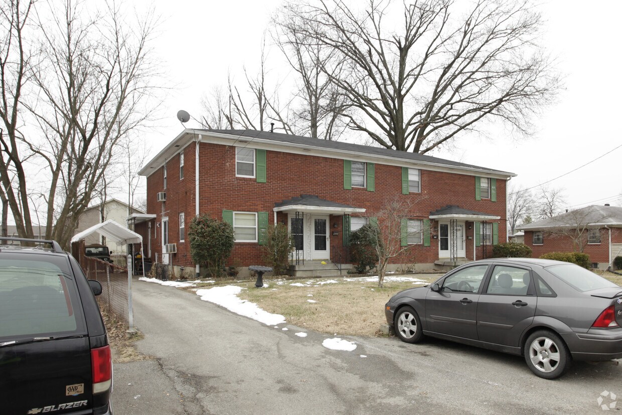 4222 Flintlock Dr, Louisville, KY 40216 Apartments in Louisville, KY