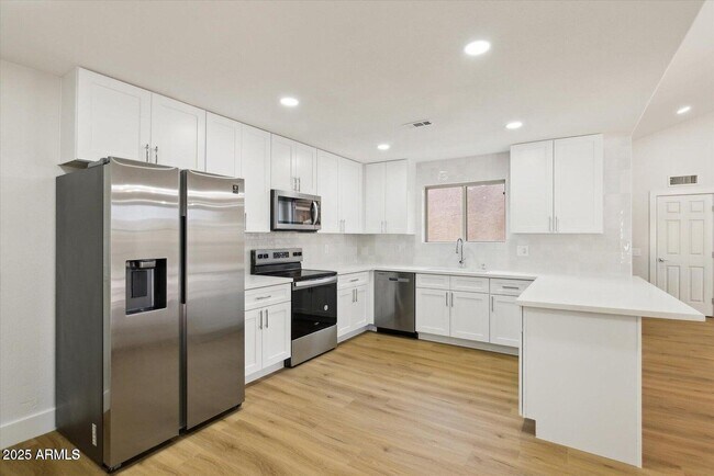 Foto del edificio - 26034 S Glenburn Dr