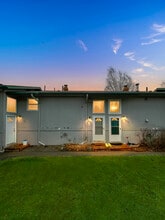 Building Photo - 3207 Eastgate Pl