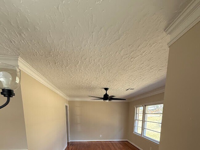 Building Photo - Wonderful 3 bedroom home in North Columbus