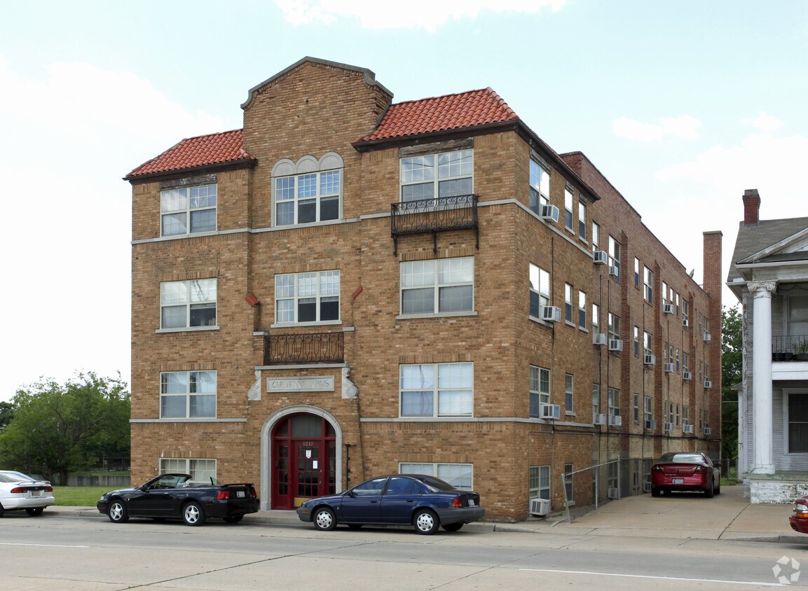 Building Photo - Cheyenne Arms Apartments