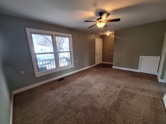 Sala de estar - 1552 Gallagher St