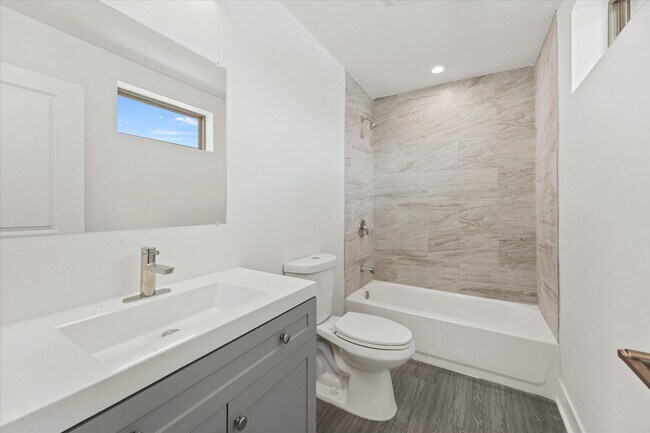 Building Photo - 3763 Wenatche Dr