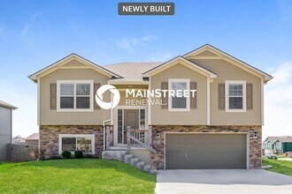 Building Photo - 501 Fall Meadow Ln