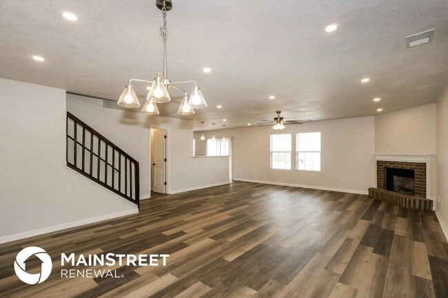 Foto del edificio - 4631 Tulip Creek Dr