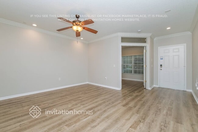 Building Photo - 15829 Fishhawk View Dr