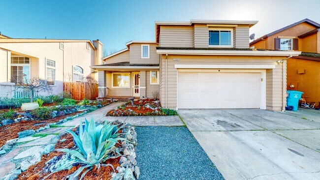 Foto del edificio - Coming Soon! Bright and Beautiful 4 bedroo...