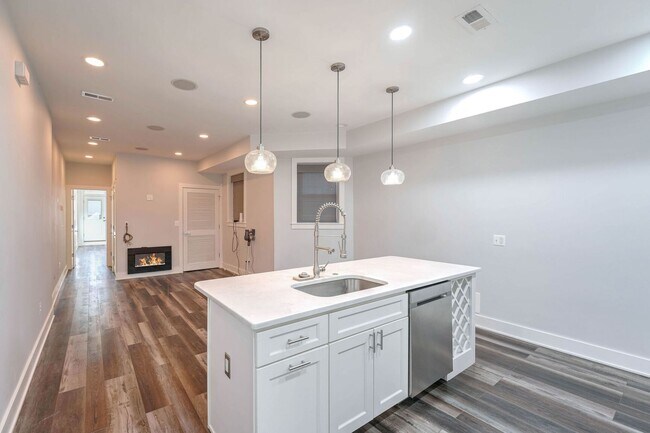 Building Photo - Sophisticated City Living: Spacious 2-BR, 2-BA Just 5 Blocks from Columbia Heights Metro!