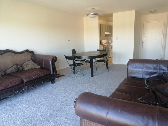 Foto del edificio - 9314 Cherry Hill Rd