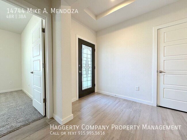 Foto del edificio - 14744 Mike a Mendoza Ave