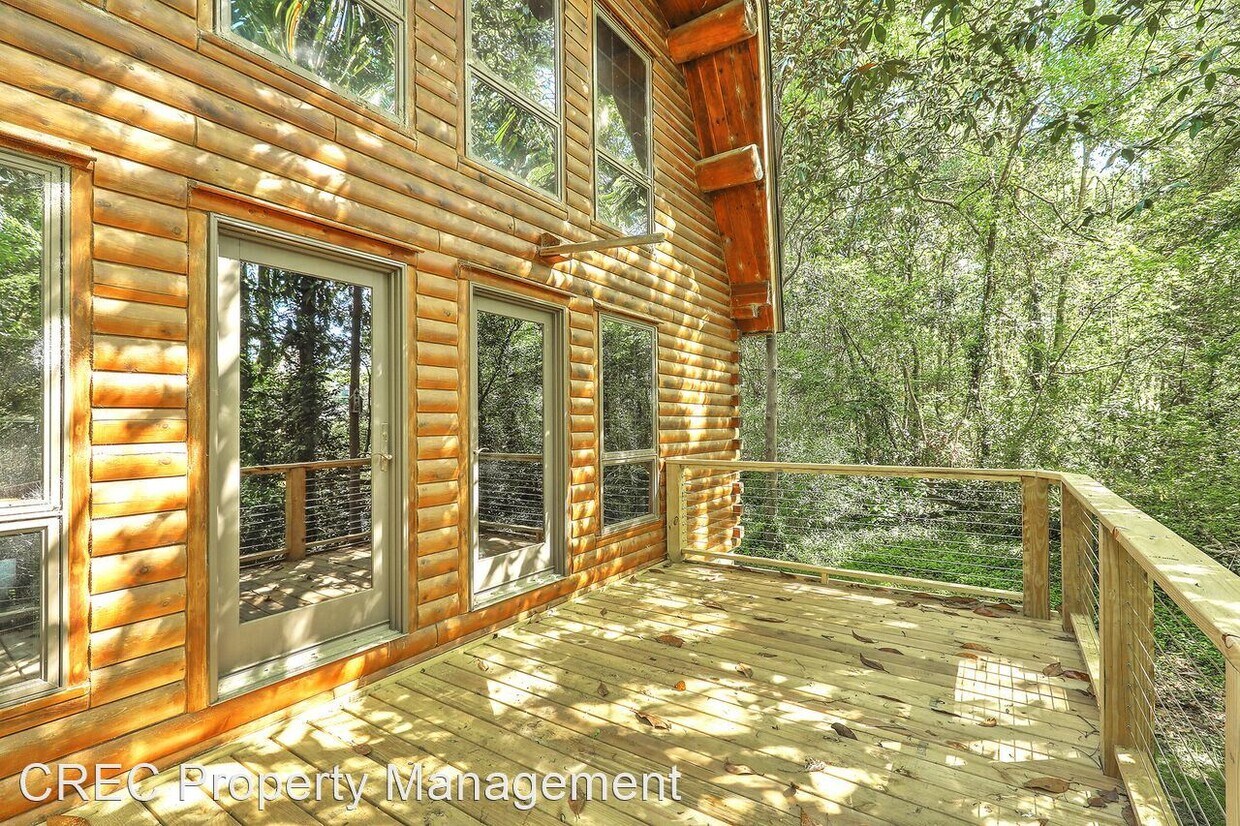 3 br, 2.5 bath House 417 W Carolina Avenue House for Rent in