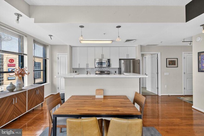 Foto del edificio - 1390 Kenyon St NW