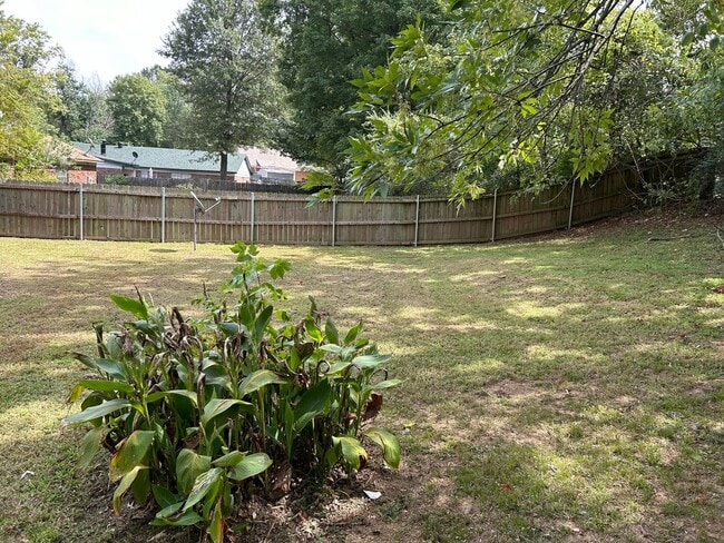 Building Photo - 7397 Meadowbrook Dr