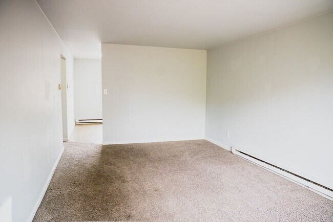Foto del edificio - $100 OFF SPECIAL - Austin Street Homes - Comfort & Convenience Combined – 2BR Townhomes Now Leasing