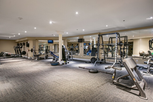 Building Photo - Riverstone