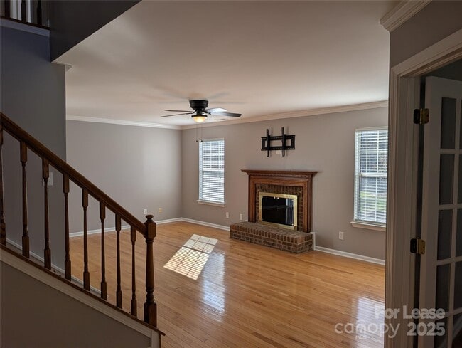 Building Photo - 160 Stone Ridge Ln