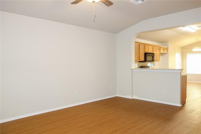 Foto del edificio - 18116 Great Basin Ave