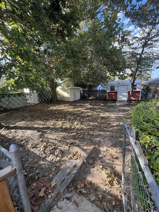 Foto del edificio - 115 Shelia Dr