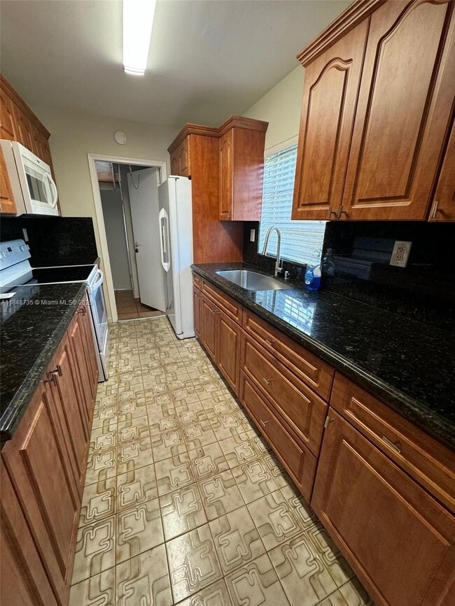 Foto del edificio - 10015 SW 20th Terrace