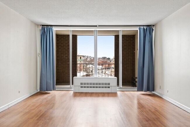 Foto del edificio - 33 Pond Ave