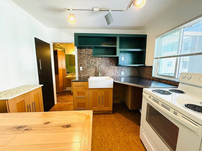 Building Photo - 220 Atlantic Ave