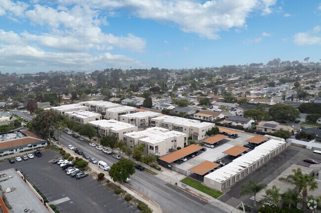 Contexto - Briarcrest Apartments