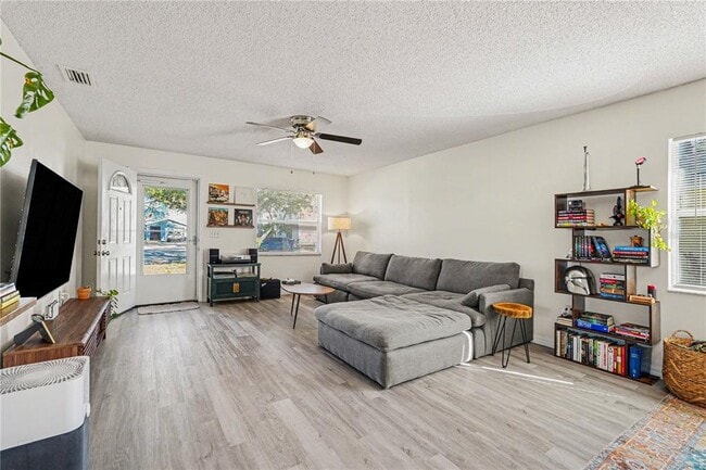 Building Photo - 4440 W Pintor Pl