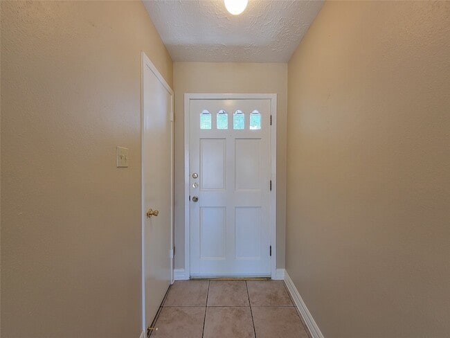 Building Photo - 3415 Wingdale Ct