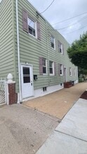 Building Photo - 18-40-40 123rd St