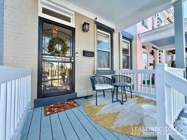 Photo - 159 V St NE House