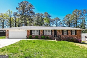 Building Photo - 5509 Joeclay Dr