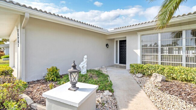 Building Photo - Gorgeous 3br/2ba/2 car gar in Imperial Poi...