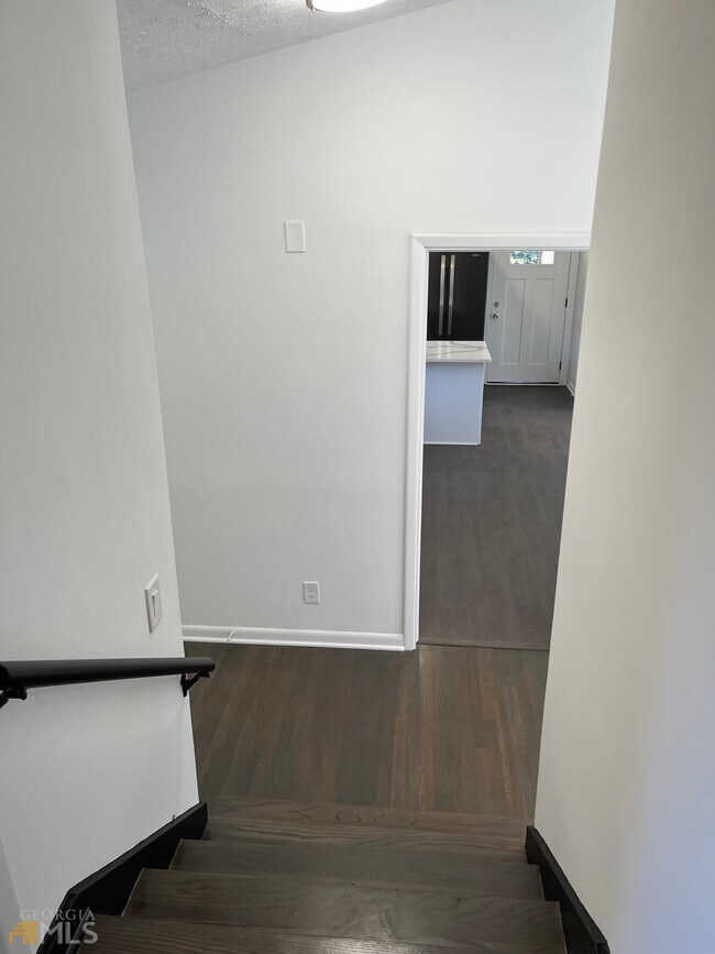 Foto del edificio - 6215 Hunting Creek Rd NE