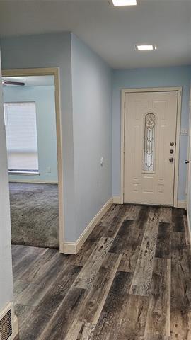 Building Photo - 5506 Willow Cir