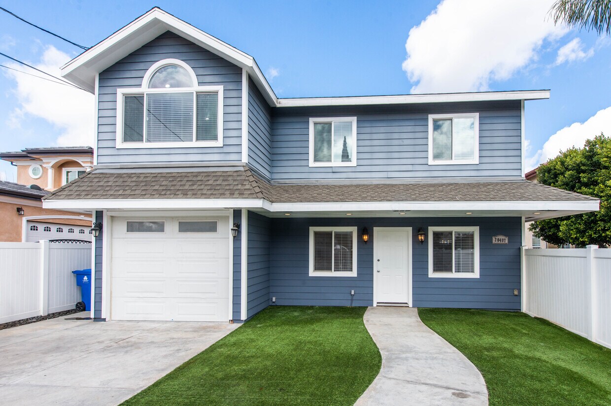 20407 Runnymede St, CA 91306 House Rental in CA