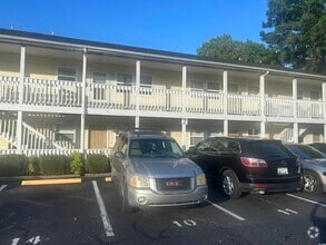 Building Photo - 4150 Horseshoe Rd N