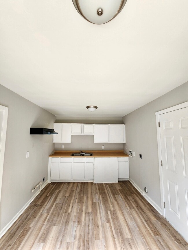 Building Photo - 2805 32nd Way SW