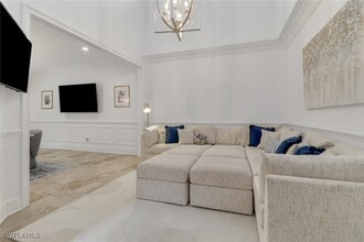 Building Photo - 10213 S Silver Palm Dr