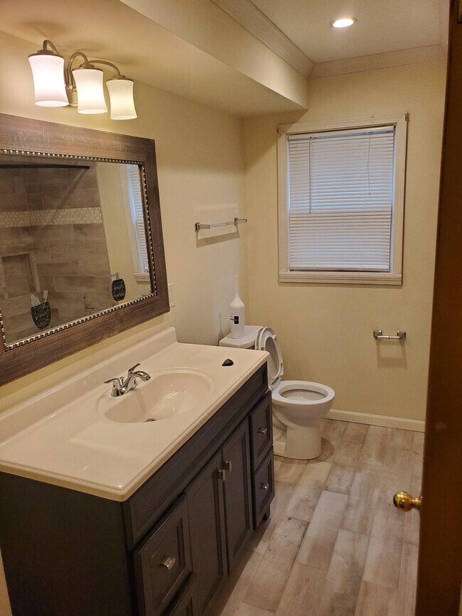 Bathroom - 8007 W Beckett Ave
