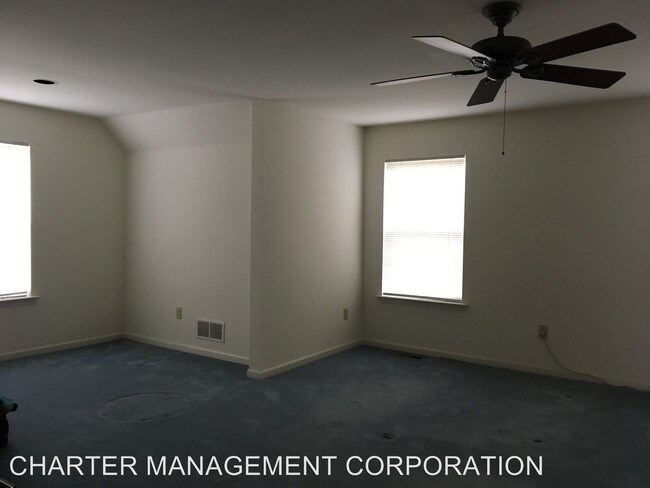Building Photo - 4 br, 3 bath House - 131 Riverwoods Drive