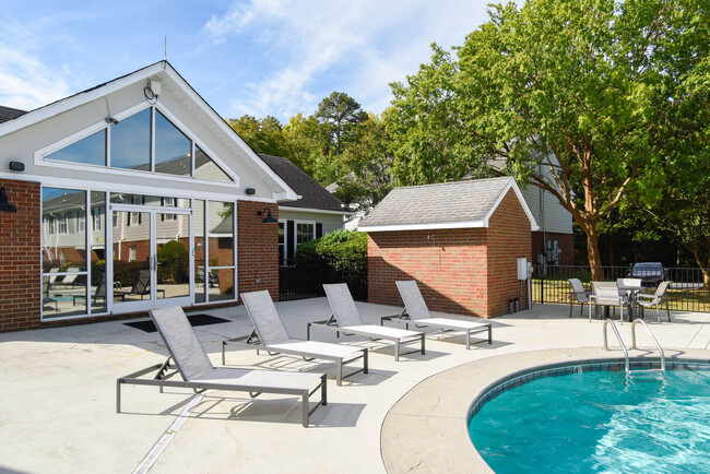 Building Photo - University Townhomes at Charlotte