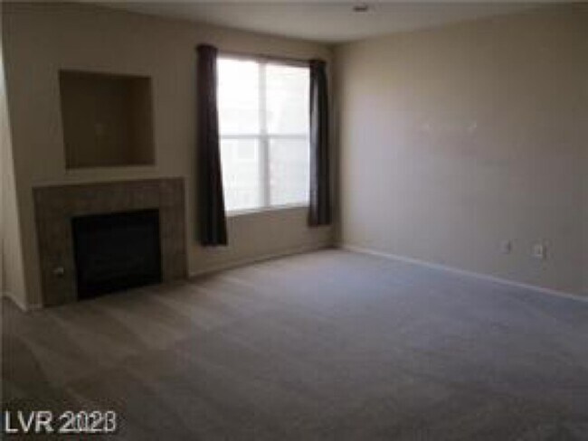 Building Photo - 5855 Valley Dr