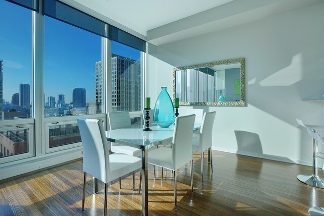 Foto principal - 500 W Superior St