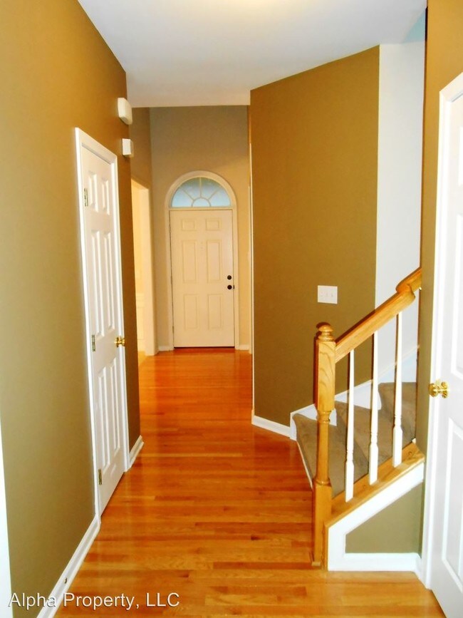 Building Photo - 111 Scotts Bluff Dr