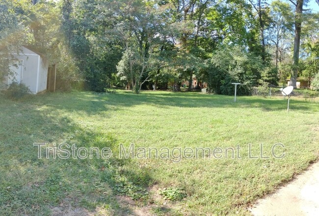 Foto del edificio - 6820 Flintrock Rd