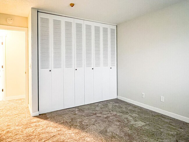 Building Photo - Experience Serene Living in New Hope for $...