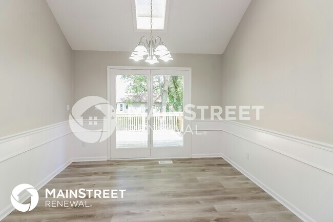 Building Photo - 306 W Sierra Dr